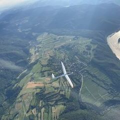 Verortung via Georeferenzierung der Kamera: Aufgenommen in der Nähe von Mautern an der Donau, Österreich in 1700 Meter