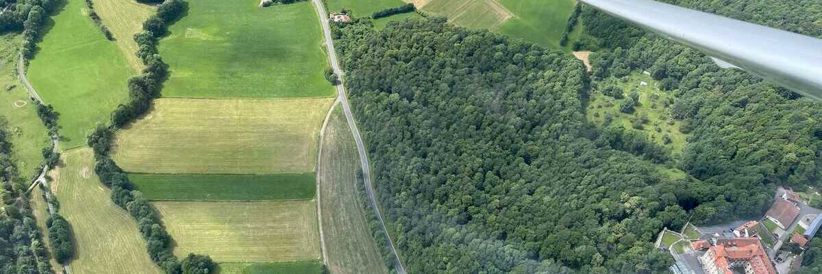 Verortung via Georeferenzierung der Kamera: Aufgenommen in der Nähe von Fulda, 36, Deutschland in 900 Meter