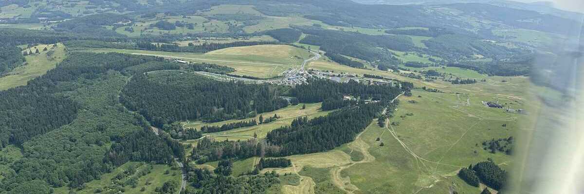 Verortung via Georeferenzierung der Kamera: Aufgenommen in der Nähe von Fulda, 36, Deutschland in 1300 Meter
