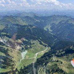 Verortung via Georeferenzierung der Kamera: Aufgenommen in der Nähe von Laterns, Österreich in 2200 Meter