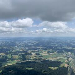 Verortung via Georeferenzierung der Kamera: Aufgenommen in der Nähe von Gemeinde St. Roman bei Schärding, Österreich in 1700 Meter