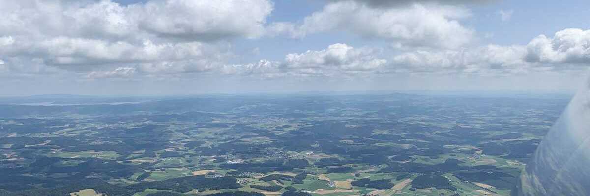 Verortung via Georeferenzierung der Kamera: Aufgenommen in der Nähe von Gemeinde St. Roman bei Schärding, Österreich in 1700 Meter