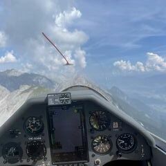 Verortung via Georeferenzierung der Kamera: Aufgenommen in der Nähe von Innsbruck, Österreich in 2400 Meter