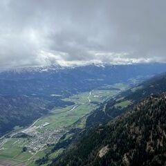 Verortung via Georeferenzierung der Kamera: Aufgenommen in der Nähe von Steinfeld, Österreich in 2000 Meter