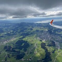Verortung via Georeferenzierung der Kamera: Aufgenommen in der Nähe von Lindau, 88, Deutschland in 2200 Meter
