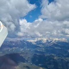 Flugwegposition um 13:32:14: Aufgenommen in der Nähe von Hüttau, Österreich in 2866 Meter