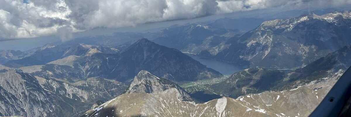 Verortung via Georeferenzierung der Kamera: Aufgenommen in der Nähe von Vomp, Österreich in 2800 Meter
