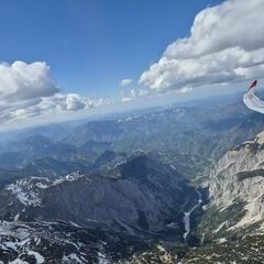 Flugwegposition um 13:11:28: Aufgenommen in der Nähe von Thörl, Österreich in 2763 Meter