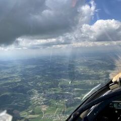 Flugwegposition um 11:55:38: Aufgenommen in der Nähe von Okres Český Krumlov, Tschechien in 2233 Meter