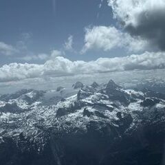 Flugwegposition um 12:04:05: Aufgenommen in der Nähe von Gosau, Österreich in 2809 Meter