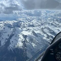Flugwegposition um 12:27:45: Aufgenommen in der Nähe von Gschnitz, Österreich in 3509 Meter