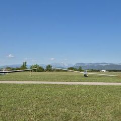 Flugwegposition um 07:24:03: Aufgenommen in der Nähe von Wiener Neustadt, Österreich in 193 Meter