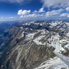 Flugwegposition um 14:28:32: Aufgenommen in der Nähe von Sölden, Österreich in 3963 Meter