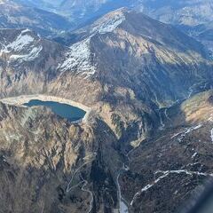 Flugwegposition um 14:38:59: Aufgenommen in der Nähe von Bad Gastein, Österreich in 3325 Meter
