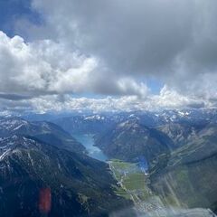 Flugwegposition um 10:04:08: Aufgenommen in der Nähe von Achenkirch, 6215, Österreich in 2574 Meter