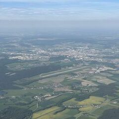 Flugwegposition um 15:15:30: Aufgenommen in der Nähe von Okres Český Krumlov, Tschechien in 2260 Meter