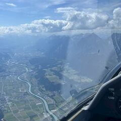 Flugwegposition um 13:11:21: Aufgenommen in der Nähe von Pill, Österreich in 2740 Meter