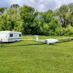 Flugwegposition um 09:17:41: Aufgenommen in der Nähe von Bürg-Vöstenhof, Österreich in 2357 Meter